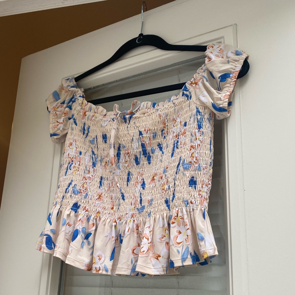 Floral top